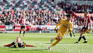 記者：三笘薰在布萊頓很開心，但還沒開始談續(xù)約&合同剩兩年