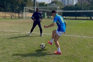 狀態(tài)不錯(cuò)！安東尼社媒曬假期訓(xùn)練視頻，未來仍未確定