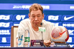 斯盧茨基：東亞杯球員最快16號歸隊，現(xiàn)在確實充滿很多未知數(shù)