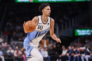 去年?duì)钤?！老鷹GM：我們對(duì)里薩謝的成長(zhǎng)感到滿意 他增重了一些