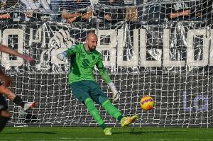 意媒：那不勒斯再次追求都靈28歲門將瓦尼亞，曼聯(lián)&利茲聯(lián)也有意