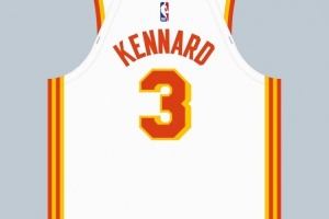 球衣記者：肯納德在老鷹穿3號球衣 上一位穿此號碼的是勒韋爾