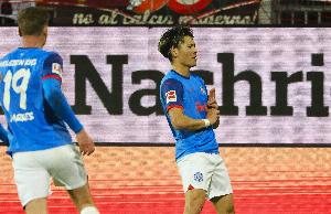 德天空：町野修斗解約金過(guò)期，荷爾斯泰因基爾標(biāo)價(jià)1000萬(wàn)歐