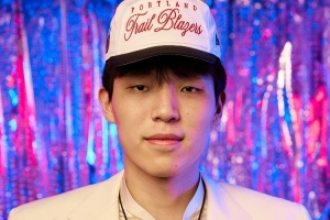 去年跟隨中國(guó)男籃征戰(zhàn)NBA夏聯(lián) 楊瀚森3場(chǎng)共得26分15板3助12失誤