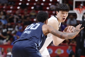 澳籃媒體：隊(duì)友配不上楊瀚森的妙傳 換個隊(duì)分分鐘得分助攻兩雙