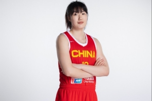 13分6板4助正負(fù)值+38！中國(guó)女籃球員羅欣棫當(dāng)選本場(chǎng)最佳球員