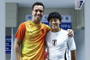 老隊(duì)友重逢，相馬勇紀(jì)社媒曬與塞爾吉尼奧合影：謝謝