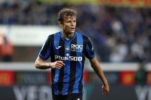 記者：米蘭可能報價1500萬歐＋佳夫交換亞特蘭大后衛(wèi)斯卡爾維尼