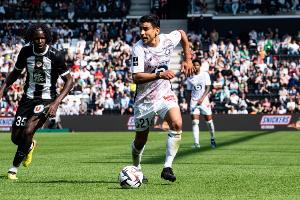 記者：里爾隊(duì)長安德烈告知高層想離隊(duì)，他已和巴黎FC談妥3年合約