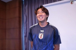 專業(yè)！綱島悠斗談個(gè)人日本隊(duì)首秀：最后一傳質(zhì)量、站位調(diào)整需改進(jìn)