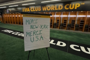 世俱杯征程結(jié)束！巴黎更衣室留下文字：謝謝紐約、謝謝美國