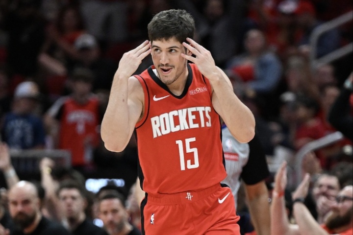 ??結(jié)果全場(chǎng)三分7中1！謝潑德轟進(jìn)三分警告對(duì)手：你敢放我？