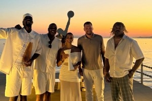 還是喬丹有面！前NBA球員大Q曬喬丹希臘活動(dòng)現(xiàn)場(chǎng)照 可謂眾星云集