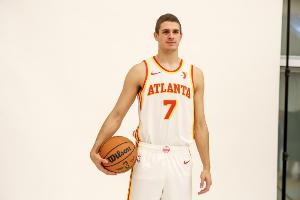 名記：久里希奇和老鷹的合同3年595萬(wàn) 只有第一年的127萬(wàn)受保障