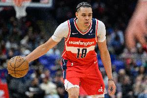 學(xué)費(fèi)城那位？凱肖恩-喬治16投僅4中拿到10分 三分8中1