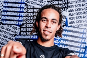 官方：漢堡簽下31歲丹麥前鋒波爾森，球員身披15號(hào)球衣