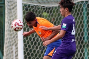 內(nèi)部對(duì)抗賽-山東泰山一線隊(duì)5:2山東泰山B隊(duì) 克雷桑梅開二度