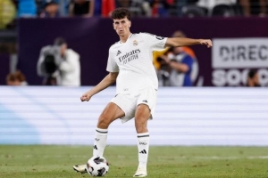 迪馬濟奧：科莫將買斷曼城中場佩羅內(nèi)，并有信心簽下皇馬后衛(wèi)拉蒙