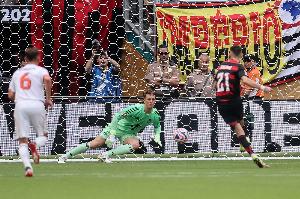 巨變！IFAB考慮修改點球規(guī)則：點球被撲算死球，進(jìn)攻方不能補(bǔ)射！