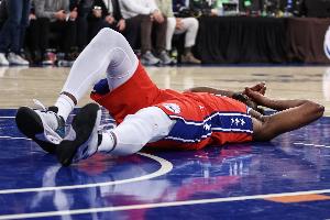 恩比德談膝傷：76人不想聽我說話 我跟記者說需要手術(shù)是求救??