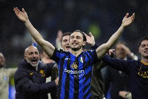 記者：雖然恩里克加盟且國米還可能買后衛(wèi)，但達米安仍會留在國米