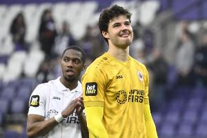 英媒：曼聯(lián)正加緊推進(jìn)安特衛(wèi)普門將森納-拉門斯的轉(zhuǎn)會