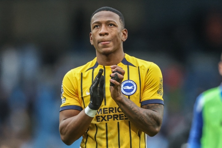 佩杜拉：米蘭有意簽下后衛(wèi)埃斯圖皮尼安 布萊頓要價(jià)2500萬(wàn)歐+獎(jiǎng)金