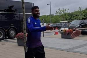 印度板球國(guó)家隊(duì)造訪(fǎng)卡靈頓基地，與曼聯(lián)球員切磋交流