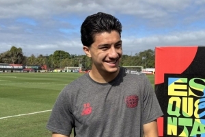 勒沃庫森新援馬扎：滕哈赫是優(yōu)秀教練，他在戰(zhàn)術(shù)上非常聰明