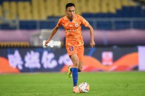 記者：張弛已跟隨海牛訓(xùn)練，展現(xiàn)出良好的精神面貌和競(jìng)技狀態(tài)