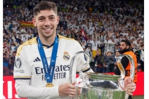 皇馬官方祝巴爾韋德27歲生日快樂，加盟至今出戰(zhàn)323場斬獲14冠