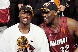 6支無(wú)稅總冠軍：童工庫(kù)里讓勇士組建宇宙勇 湖人20年角色陣容太香