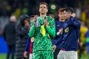 每體：波蘭新帥不排除什琴斯尼回歸的可能性，但他計劃專注于巴薩