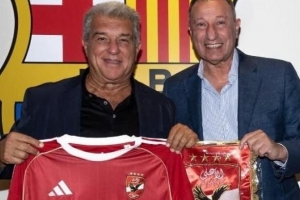 世體：開羅國民代表團(tuán)造訪巴薩，雙方建立友好關(guān)系并交流經(jīng)驗