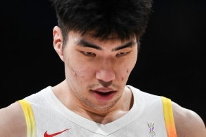 余嘉豪撐起了中國男籃的內(nèi)線 球隊展示了這段時間的訓(xùn)練成果