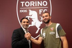 記者：薩索洛即將簽下都靈隊中25歲后衛(wèi)瓦盧基維茨