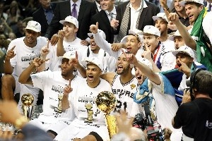 ???21世紀(jì)冠軍隊(duì)平均年齡：雷霆最小 僅3支三旬老漢隊(duì)????