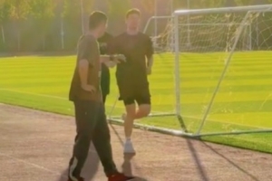 劉煒：跑田徑場(chǎng)是跟自己較勁 大家的體能在不知不覺(jué)中提高了很多