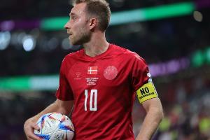 郵報(bào)：雷克瑟姆已接觸埃里克森想完成免簽，球員傾向留在頂級(jí)聯(lián)賽