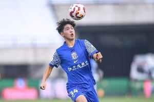 東體：欲戴王冠，必承其重，劉誠(chéng)宇想成優(yōu)秀球員必須戰(zhàn)勝點(diǎn)球心魔