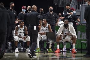 歐文：不會(huì)因生意影響和杜登的兄弟感情 我們一起見證NBA市值騰飛