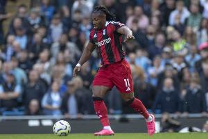 記者：諾丁漢森林有意引進(jìn)特勞雷，派斯接近加盟斯特拉斯堡