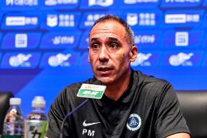 新鵬城主帥：兩個丟球不應該出現(xiàn) 不明白韋斯利進球為何被判無效