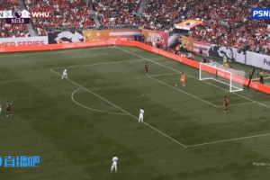 門將再送一禮！阿雷奧拉出球失誤，B費瀟灑原地擺腿撩射破門