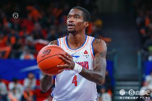 媒體人：四川在兜售薩姆納的優(yōu)先續(xù)約權 若按其要價成交將創(chuàng)歷史