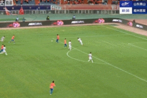 2分鐘2球！卡扎伊什維利戴帽，泰山3-0領(lǐng)先梅州！