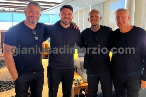 迪馬：韋斯利-法蘭卡已乘機離開里約，將于周日上午抵達羅馬