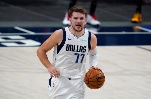 東契奇談往年休賽期：剛來(lái)NBA時(shí)才18歲 不知道頭四五年該期待什么