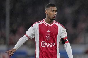 郵報(bào)：切爾西接近超3500萬鎊簽下阿賈克斯19歲后衛(wèi)哈托