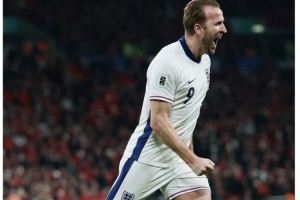 英格蘭隊(duì)祝凱恩32歲生日快樂，為三獅軍團(tuán)出戰(zhàn)107場(chǎng)73球19助